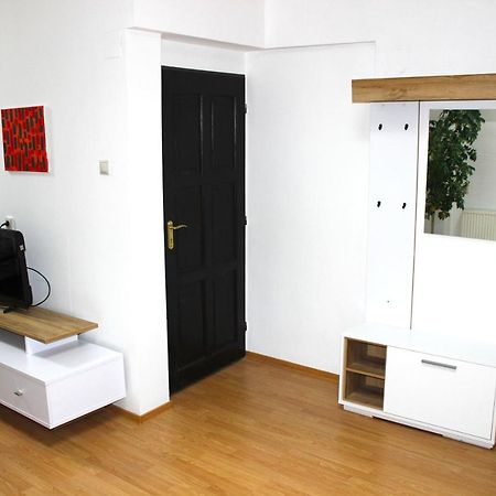 Trenčín Krasny Priestranny Slnecny Apartman V Centre Mesta מראה חיצוני תמונה